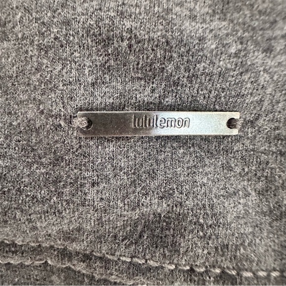 Lululemon Athletica Awareness Wrap Hooded Jacket Gray Ombré Size 2 - Picture 11 of 12